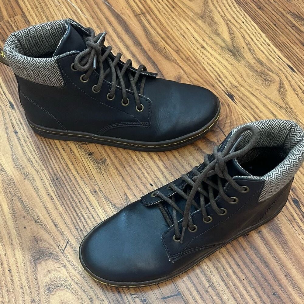 Dr. Martens Woman’s Brown Maelly Leather Ankle Boot Sz 7